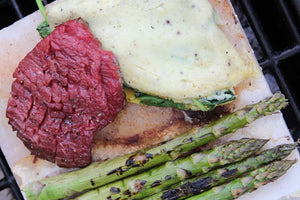 Tatar steak with green asparagus and spinach omelette 